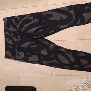 Athleta large exercise capris